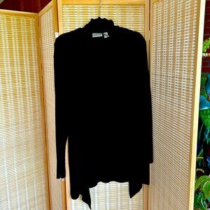 Chicos Traveler’s black jacket w/ a scalloped edge - size 3